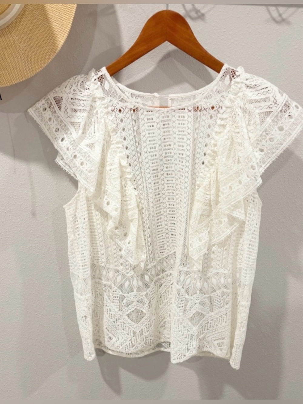 BCBG Max Azria Nishka Lace top size Medium